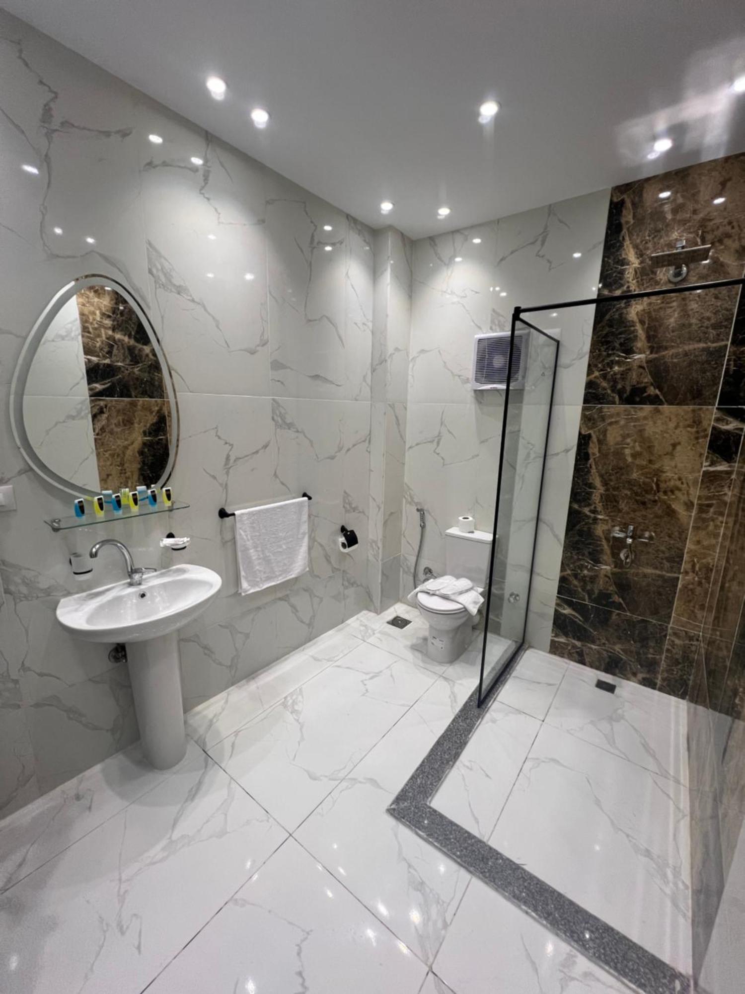 New Glamour Pyramids Hotel Kafret el-Gabal Esterno foto